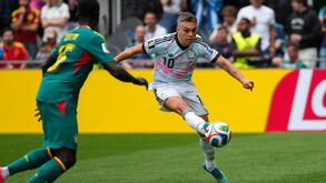 Besiktas próximo de contratar Trossard 