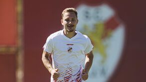 Luisinho reforça o São João de Ver