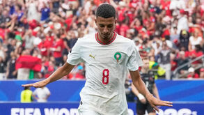Azzedine Ounahi festeja durante o Canadá-Marrocos