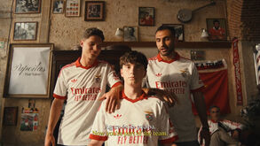 Papoilas saltitantes: Benfica apresenta novo equipamento alternativo para 2026/27