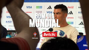 Bom dia Mundial: Cristiano Ronaldo em grande no... gigante estádio do Portugal-Espanha