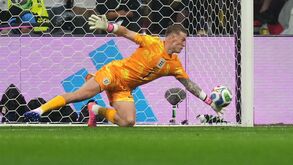 A espetacular defesa de Pickford no México-Inglaterra