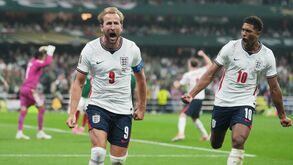 Harry Kane e Jude Bellingham marcaram os golos da Inglaterra na vitória histórica sobre o México no Estádio Azteca
