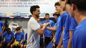 Equipa B do FC Porto inicia pré-época com 22 jogadores