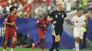 Anthony Taylor durante o Portugal-Espanha nos oitavos de final do Mundial'2026