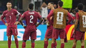 Jogadores portugueses no final do jogo frente à Espanha