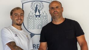 Piri (à esquerda) apresentado no Feirense