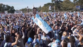 Festa rija em Buenos Aires após vitória da Argentina frente ao Egito
