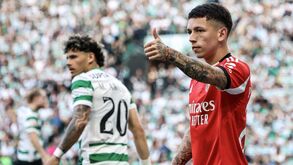 Maxi Araújo e Prestianni durante o Sporting-Benfica