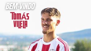 Tomás Vilela assina pelo Louletano