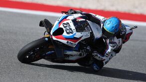 Miguel Oliveira 20.º no primeiro dia do Mundial de Superbikes em Donington