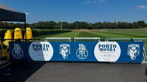 Depois do Sp. Braga, St. George's Park já se 'veste' com as cores do FC Porto