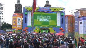 Troca de cromos do Mundial'2026 enche praça principal da capital do México