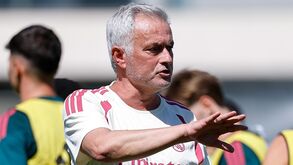 José Mourinho dá a tática no treino do Real Madrid