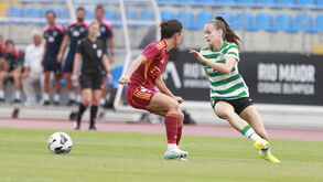 Carla Armengol (à direita) num jogo com a Roma