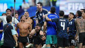 Argentina celebra após vencer a Inglaterra