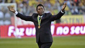 Camisola de Pelé leiloada