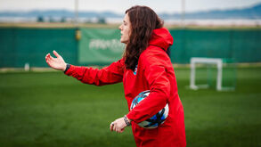 Mariana Cabral é a nova treinadora-adjunta do Angel City FC