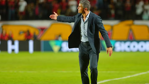 Pedro Emanuel após a derrota na estreia: «Vamos superar este momento com trabalho e rigor»