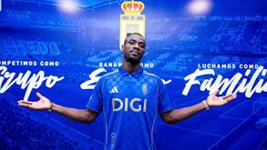 Eric Bailly no Oviedo