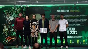Abel Ferreira homenageado pelo Palmeiras