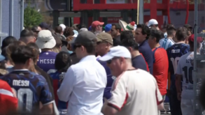 Adeptos de Espanha e Argentina fazem a festa em New Jersey antes da final do Mundial'2026