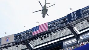 Trump chega de helicóptero a East Rutherford para assistir à final do Mundial. Presidente vai entregar troféu
