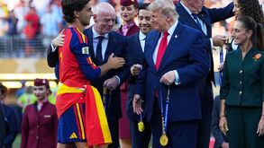 Trump entregou a taça de campeão