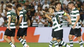 Maxi Araújo celebra golo pelo Sporting no particular contra o Estrasburgo no Algarve