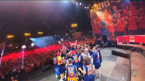 O melhor da grande 'fiesta' dos campeões do Mundo nas ruas de Madrid em menos de um minuto