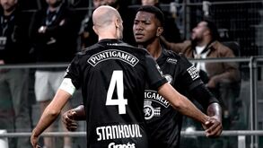 Jogadores do Sturm Graz festejam golo frente ao Hearts