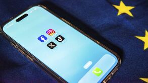 França proíbe acesso às redes sociais a menores de 15 anos
