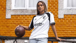 Elene Errasti reforça ataque do V. Guimarães