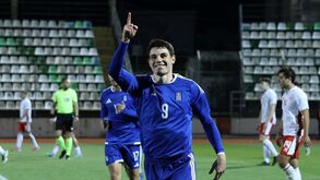 Georgios Koutsias a caminho do Famalicão