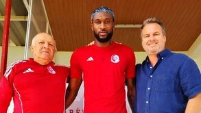 Kelechi John reforça U. Santarém com mais de 100 jogos na 2ª Liga
