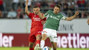 Lukas Görtler em ação com Sudakov
