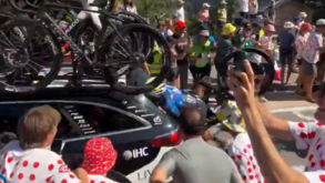 Einer Rubio abandona Tour após violento choque contra o carro da UAE