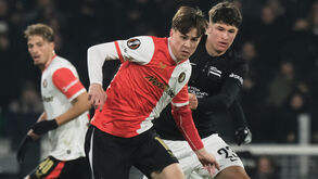 Leo Sauer joga no Feyenoord