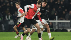 Leo Sauer joga no Feyenoord