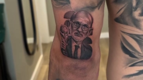 Cucurella tatuou o rosto do selecionador