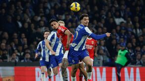 Richard Ríos e Gabri Veiga durante um clássico entre FC Porto e Benfica