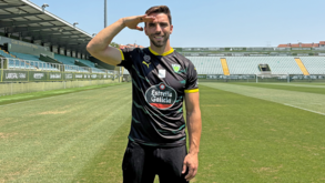 Tomané com as cores do Tondela