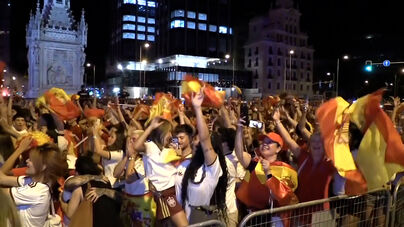 Loucura nas ruas de Madrid para celebrar vitória de Espanha no Mundial