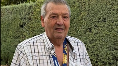 «Missão cumprida» - avô de Porro emociona Espanha de medalha de campeão ao peito