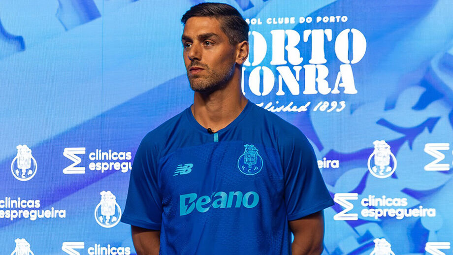 Cláudio Ramos deu voz ao grupo de trabalho do FC Porto