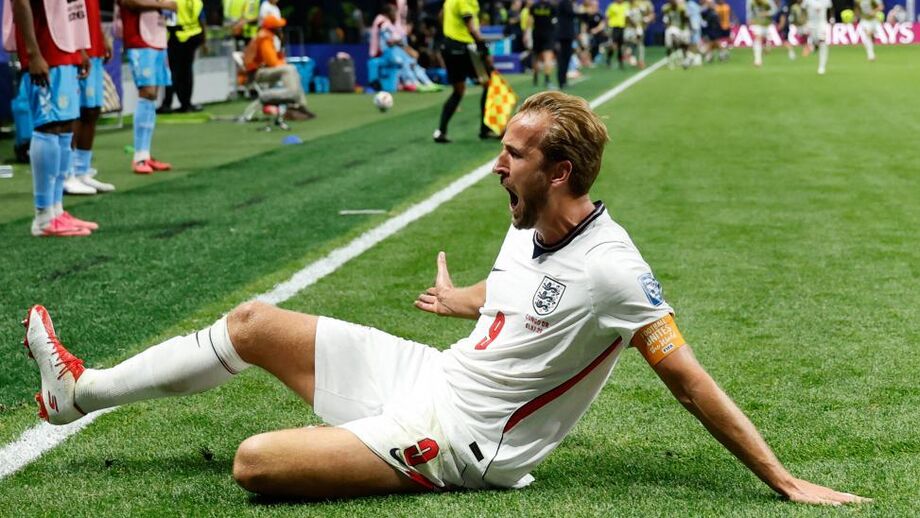 Kane celebra