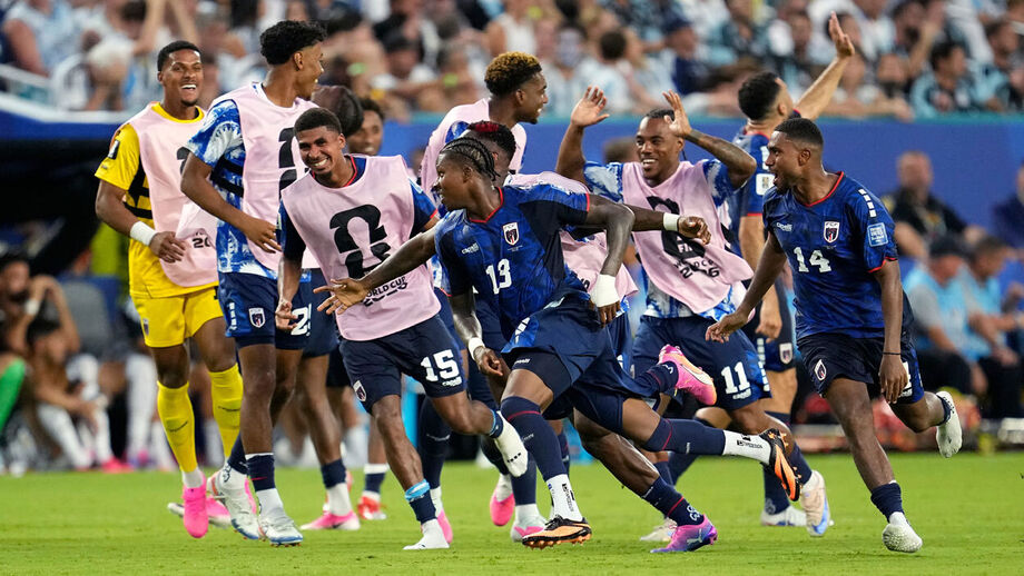 Jogadores de Cabo Verde celebram 