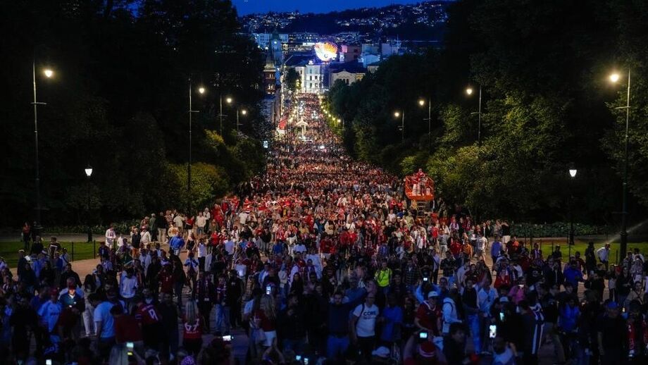 Ullevaal Stadion teve ecrã gigante e no centro da capital o ambiente foi impressionante
