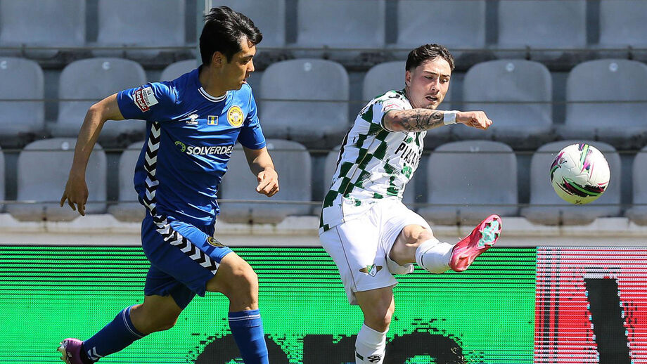 Saída de Joel Jorquera (à direita) do Moreirense não está descartada