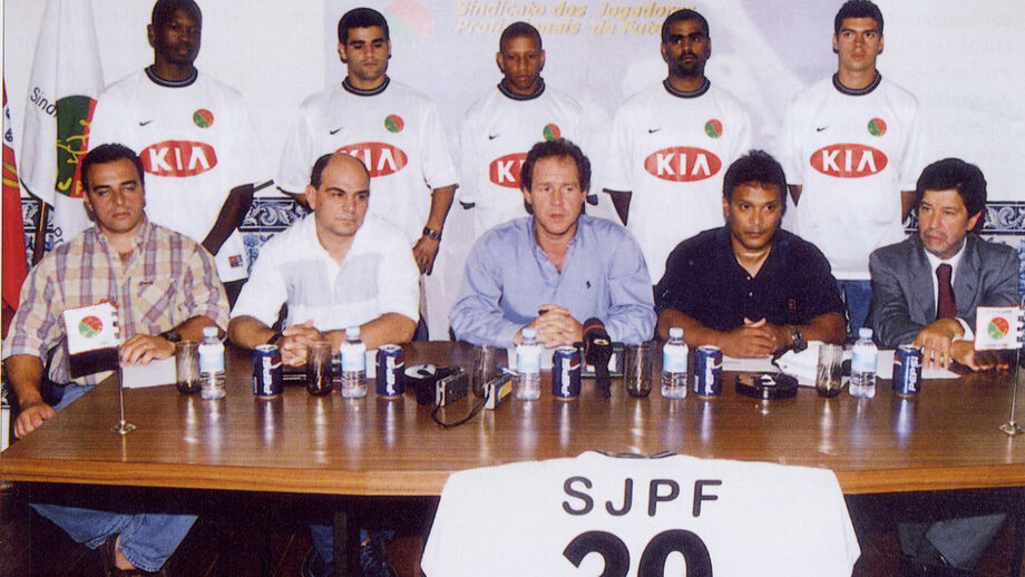 Apresentação do estágio do Sindicato de Jogadores em 2001